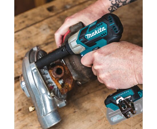  Гайковерт аккумуляторный Makita TW 161 DZ 