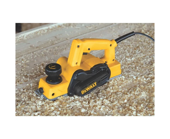  Рубанок электрический DeWALT D26676 (D26676-IN) 550 Вт. 82 мм. 